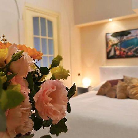 Appartamento Domus Elena - Plebiscito Napoli Esterno foto