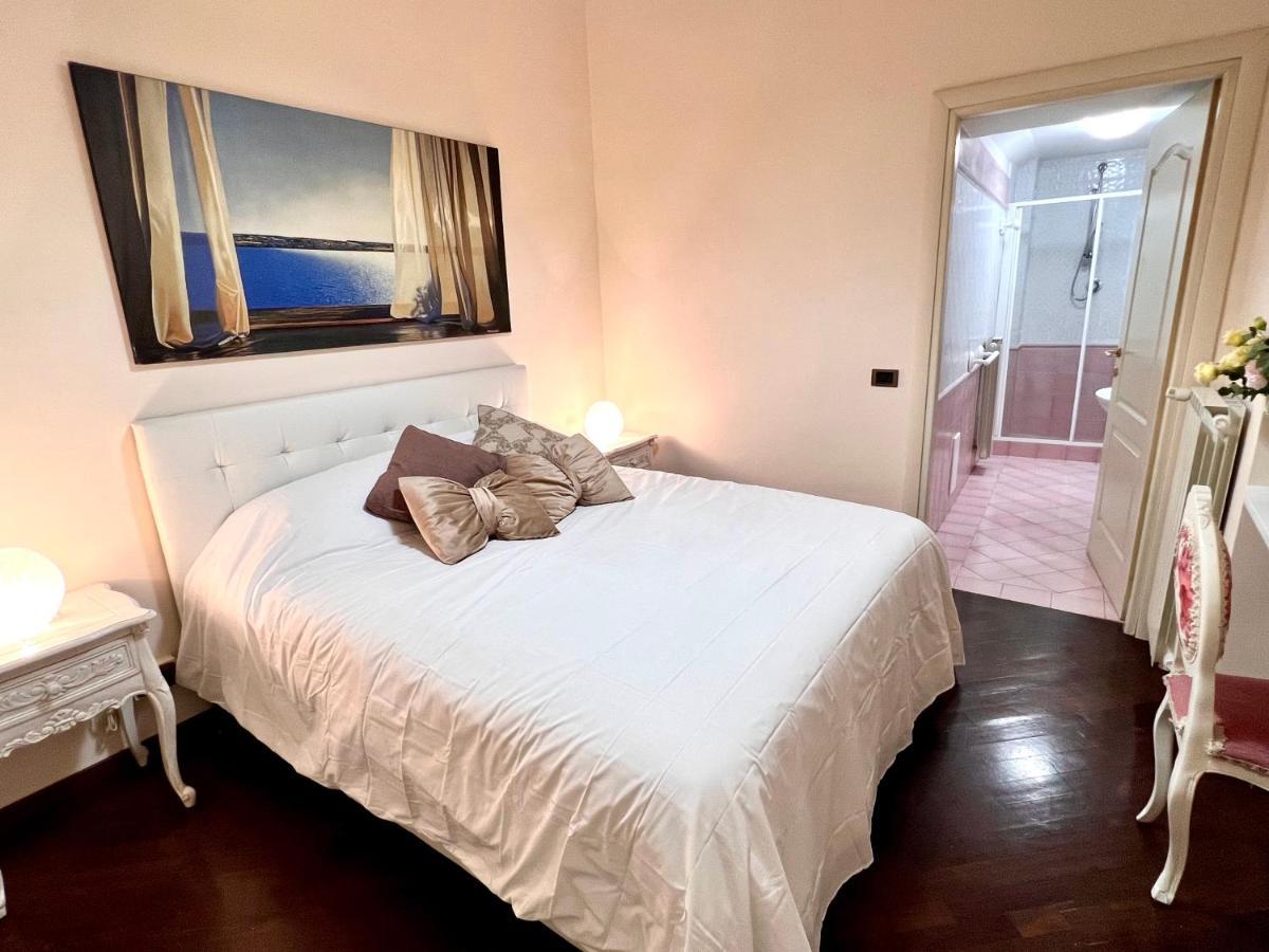 Appartamento Domus Elena - Plebiscito Napoli Esterno foto