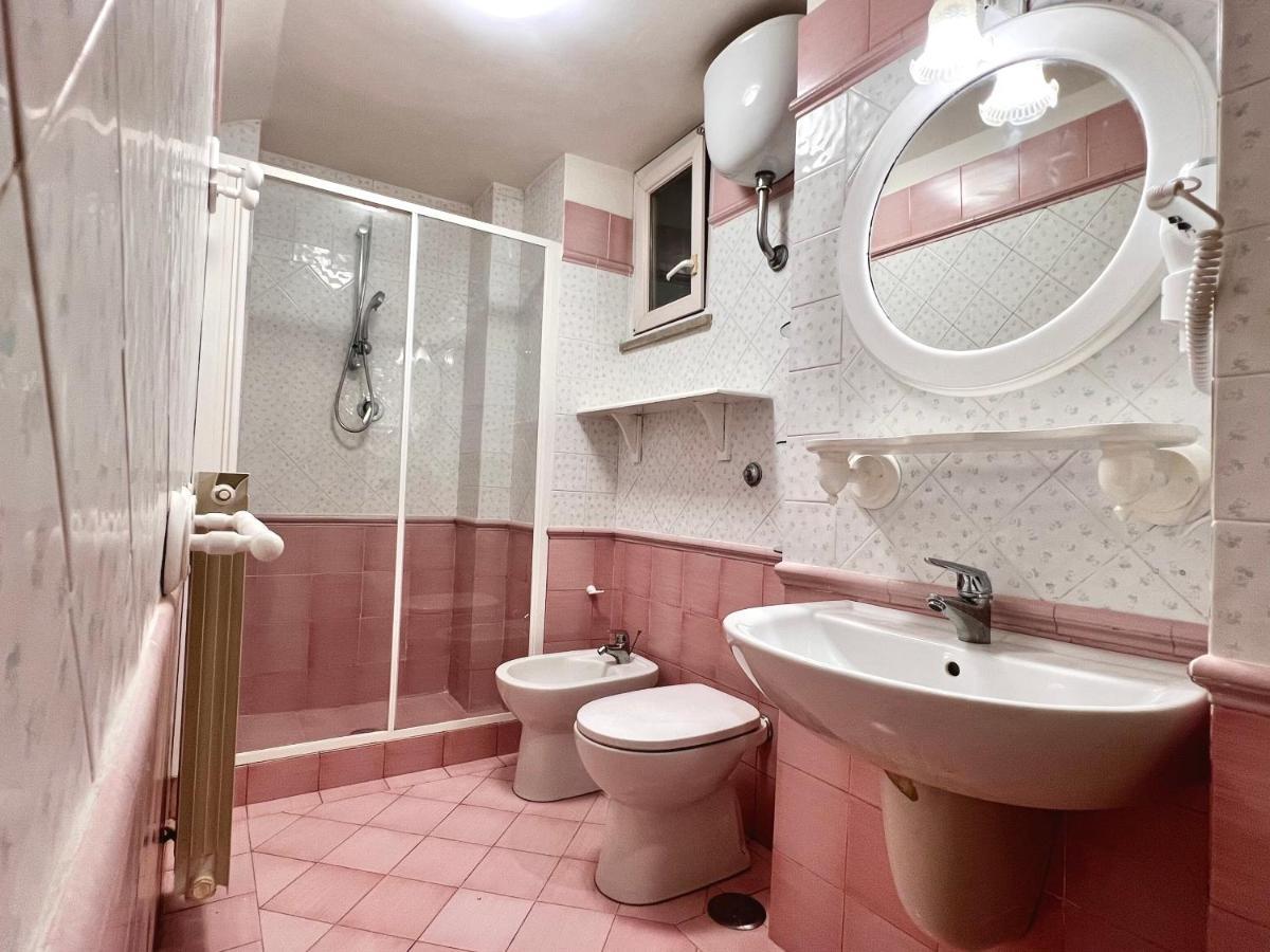 Appartamento Domus Elena - Plebiscito Napoli Esterno foto
