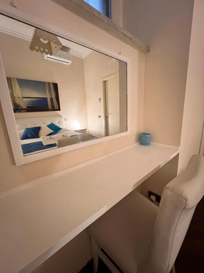 Appartamento Domus Elena - Plebiscito Napoli Esterno foto